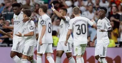 صدمة تهز سانتياجو برنابيو.. إصابة قوية لنجم ريال مدريد تربك حسابات أربيلوا!