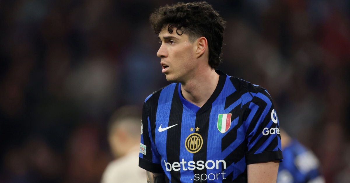 زلزال في كامب نو.. فليك يشترط ضم باستوني ويُفجر مفاجأة مدوية برحيل نجم برشلونة المحبوب إلى إنتر ميلان!