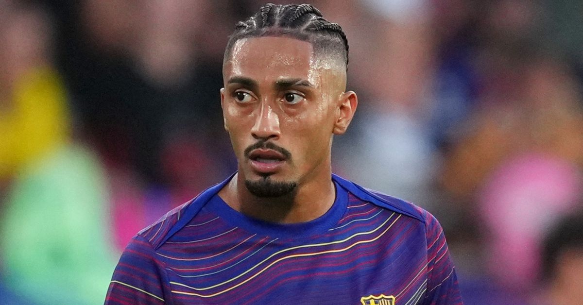 زلزال في غرفة ملابس برشلونة بعد ضياع الصدارة… رافينيا يوجه توبيخًا صادمًا لزميله!