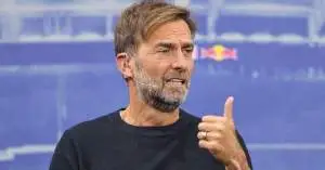 زلزال في سانتياغو برنابيو.. كلوب يطالب بالإطاحة بأربعة نجوم قبل وصوله