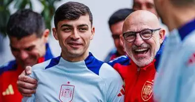 بيدري يضغط على لويس دي لا فوينتي لضم نجم برشلونة إلى قائمة إسبانيا في كأس العالم!