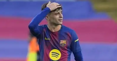 بيدري يدق ناقوس الخطر داخل برشلونة.. واسم مفاجئ على طاولة فليك لإنقاذ خط الوسط!