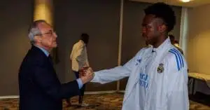 فلورنتينو بيريز يفاجئ فينيسيوس جونيور بقرار ناري بعد ثنائية مانشستر سيتي التاريخية!