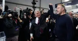 لابورتا يتحرك فورًا بعد الفوز ويضع فليك على رأس أولوياته… قرار حاسم يُغيّر مستقبل برشلونة!