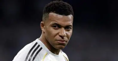 مبابي يتسبب في فضيحة كبرى تهز ريال مدريد!