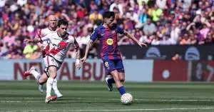 مفاجأة غريبة في الليغا.. الكشف عن السبب غير المتوقع لإيقاف مباراة برشلونة ورايو فاليكانو!