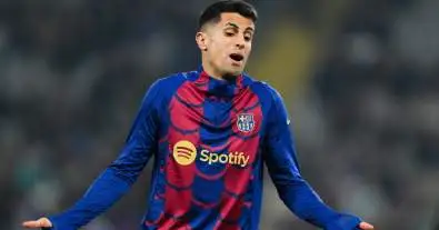 قرار مفاجئ يهز الميركاتو.. كانسيلو يحسم مستقبله ويضع برشلونة أمام اختبار صعب!