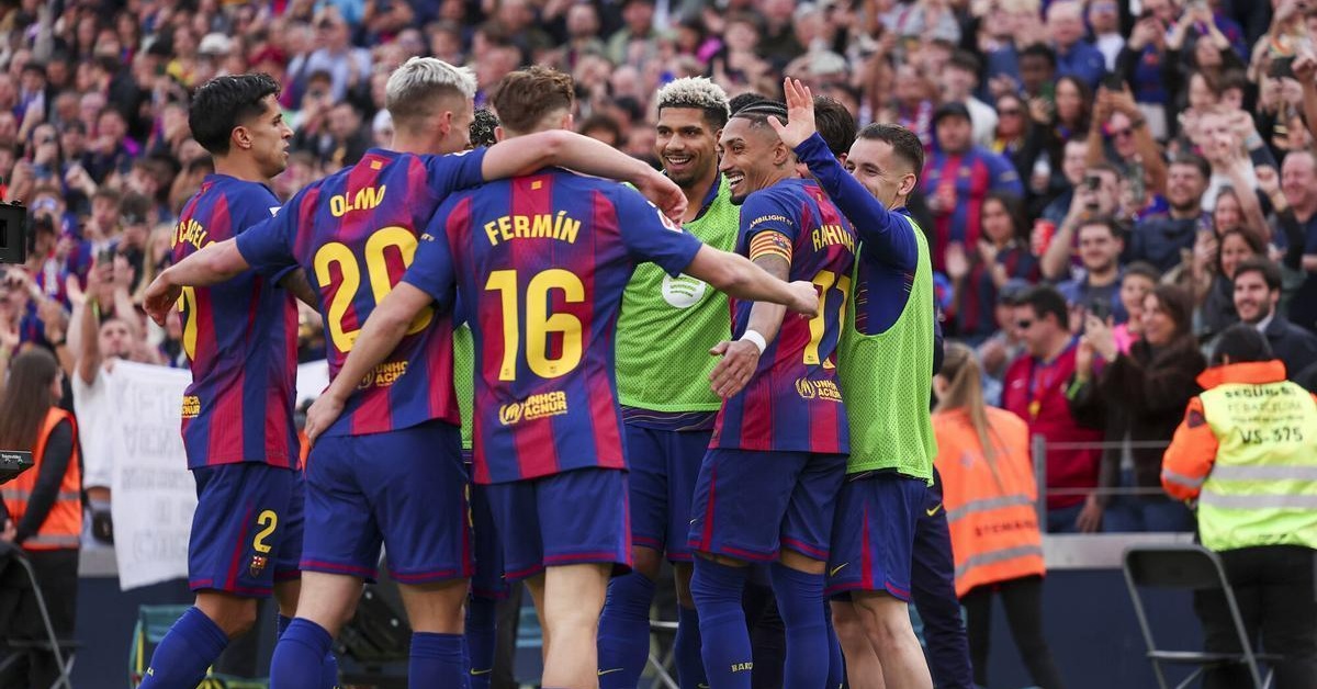 ردة فعل صادمة داخل غرفة ملابس برشلونة على إصابة رافينيا!