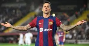 صدمة في برشلونة.. الهلال يحدد سعر كانسيلو ويفجر أزمة مالية داخل النادي!