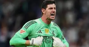 سر صادم وراء استبدال كورتوا بين الشوطين في قمة ريال مدريد ومانشستر سيتي!