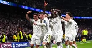 فالفيردي يُشعل البرنابيو بهاتريك أسطوري أمام مانشستر سيتي… ورد فعل فلورنتينو بيريز داخل غرفة الملابس يفاجئ الجميع!