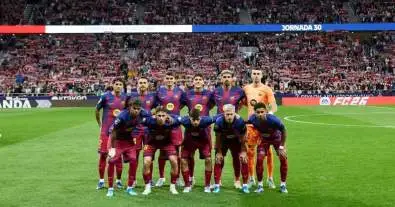 على بُعد مباراتين فقط.. برشلونة بقيادة هانسي فليك يطارد إنجازًا تاريخيًا غير مسبوق يقلب موازين أوروبا!