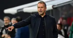 انقلاب داخل برشلونة.. فليك يطيح بنجمين كبار ويبدأ ثورة بلا رحمة!