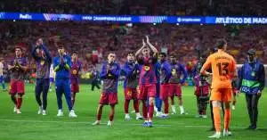 برشلونة يكشف الحقيقة الصادمة وراء الخروج من دوري الأبطال.. أزمة أعمق من التحكيم تهز النادي!