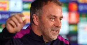 فليك يفجّر مفاجآت قبل قمة أتلتيكو مدريد.. عودة ثلاثي برشلونة وصدمة قوية بسبب رافينيا!