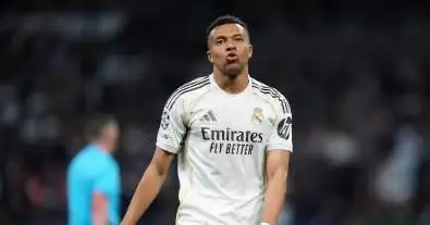 غضب مبابي يفجّر الأجواء في ريال مدريد بعد السقوط أمام بايرن… رد فعل صادم يُثير القلق قبل موقعة الحسم!