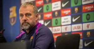 هانسي فليك يفجر مفاجأة مدوية ويستبعد نجم الفريق من حساباته بشكل نهائي قبل الميركاتو!