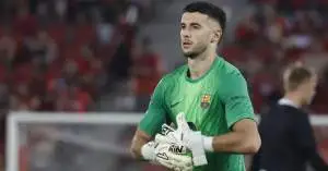 خوان غارسيا يفجّر مفاجأة داخل برشلونة… شكوك حول تراجع مستوى نجم بسبب “اتفاق سري” لمغادرته نهاية الموسم