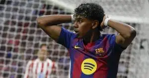 لامين يامال يُربك حسابات هانسي فليك ويشعل الجدل داخل برشلونة قبل ساعات من قمة أتلتيكو مدريد!