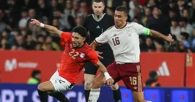 منتخب مصر يصدم إسبانيا رغم النقص العددي قبل مونديال 2026!