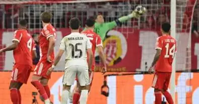 ريال مدريد يودّع دوري الأبطال بعد خسارة مثيرة أمام بايرن ميونخ… وقرار صادم بشأن اللاعب الكارثي!