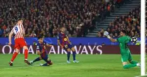 سقوط مدوٍ في كامب نو… برشلونة يتعثر أمام أتلتيكو وفليك ينفجر غضبًا داخل غرفة الملابس!