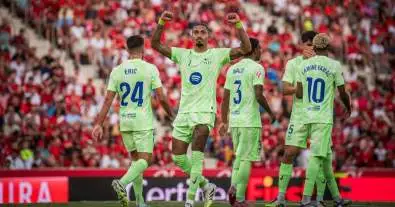 نجم برشلونة السابق يندم على الرحيل ويطلب العودة لكن النادي يصدمه بالرفض!