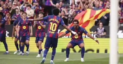 ثورة كبرى في برشلونة.. 5 نجوم على أبواب الرحيل وقرارات مصيرية تهز كامب نو!