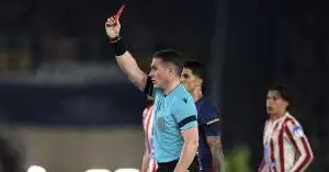تصعيد رسمي يهز برشلونة.. شكوى عاجلة إلى يويفا بعد فضيحة تحكيمية أمام أتلتيكو!