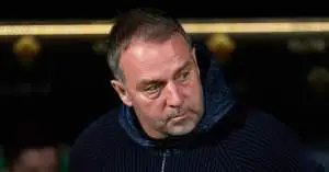 زلزال داخل برشلونة بعد الإقصاء الأوروبي… فليك يخطط لثورة صيفية تشمل رحيل 5 نجوم بارزين!