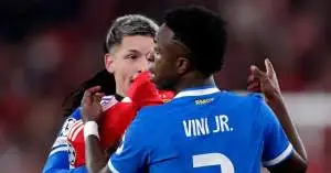 زلزال كروي في أوروبا.. يويفا يصدر عقوبة نارية ضد بريستياني بعد واقعة فينيسيوس!