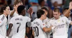 أزمة داخل ريال مدريد… تراجع مستوي صفقة الموسم يثير القلق ويهدد مستقبل اللاعب مع الفريق والمنتخب!