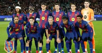أزمة تضرب برشلونة في توقيت قاتل وصدمة داخل غرفة الملابس قبل الإياب أمام أتلتيكو!