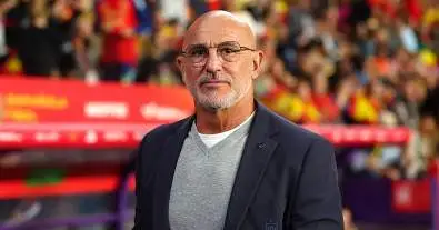 بفرمان حاسم من لويس دي لا فوينتي.. نجم برشلونة المتألق يطيح بلاعب ريال مدريد خارج قائمة إسبانيا النهائية لكأس العالم!