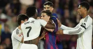 غافي يفجّرها بعد التتويج بالليغا.. اعتراف صادم عمّا قاله لفينيسيوس في الكلاسيكو يشعل الجدل!