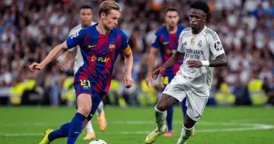 هدية تاريخية لـ برشلونة وصفعة جديدة تضرب ريال مدريد قبل موقعة حسم الليغا!