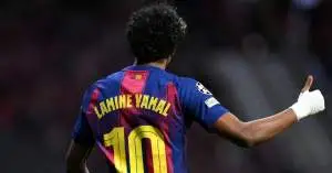 مطلب داخل غرفة الملابس.. لامين يامال يريد “قاتل أهداف” يقود ثورة برشلونة الهجومية!