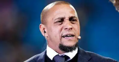 روبرتو كارلوس يفجّرها داخل ريال مدريد.. يرفض مورينيو ويطلب من بيريز التعاقد مع “المدرب المنقذ” لإعادة الهيمنة الأوروبية!