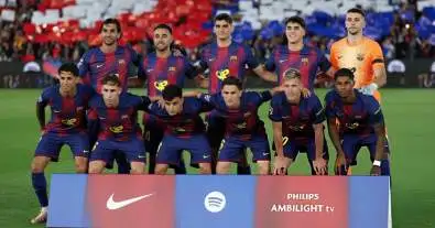 صدمة داخل برشلونة بعد التتويج بالليغا.. نجمان يطلبان الرحيل فور نهاية الكلاسيكو أمام ريال مدريد!