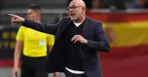 زلزال داخل المنتخب الإسباني.. دي لا فوينتي يتدخل شخصيًا ويأمر نجم لا روخا بوقف مفاوضاته مع ريال مدريد فورًا!