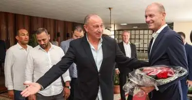 زلزال داخل الأهلي.. الخطيب يحسم مصير توروب وقرار مفاجئ بشأن الكونفيدرالية يشعل غضب الجماهير!