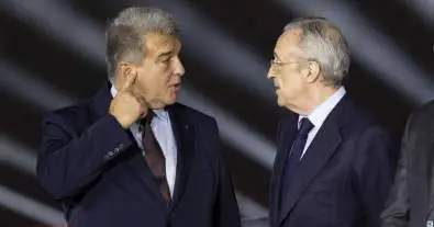 ضربة موجعة لريال مدريد.. النجم الذي يحلم به بيريز يفاجئ الجميع ويختار برشلونة علنًا!