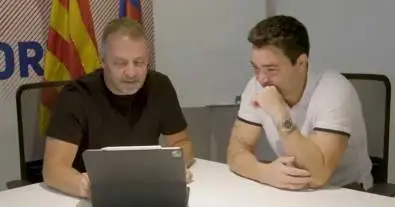 فليك يحدد القائد المفقود في برشلونة.. وديكو يتحرك لحسم صفقة الموسم قبل خطفه إلى أتلتيكو مدريد