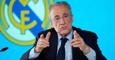 قرار مفاجئ من فلورنتينو بيريز.. ريال مدريد يجهز عودة أسطورة النادي في منصب جديد بعد الاعتزال