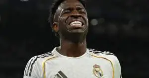 صدمة محتملة في البرنابيو.. ريال مدريد يضع 3 نجوم عالميين على الطاولة بعد تعقد ملف فينيسيوس!