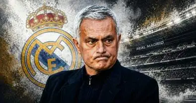 مورينيو مع شعار ريال مدريد