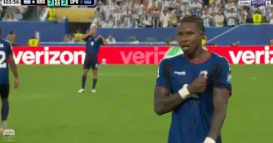 اجمل هدف في المونديال حتى الأن احرزه لاعب الرأس الاخضر في مرمى الارجنتين