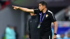 الأهلي يفاجئ نجمين بالرحيل.. وعموتة يطلب صفقة أجنبية بعد تقرير فني حاسم