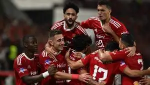 الأهلي يحسم أخطر ملفاته قبل الموسم الجديد.. راتب تاريخي وامتيازات غير مسبوقة لإغلاق باب رحيل نجم الفريق