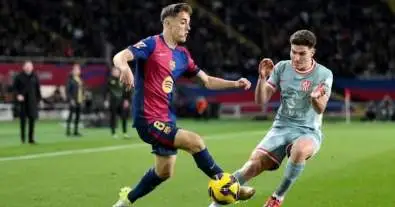برشلونة لا يستسلم.. جافي يشعل صفقة جوليان ألفاريز وأتلتيكو مدريد يرد بقرار حاسم
